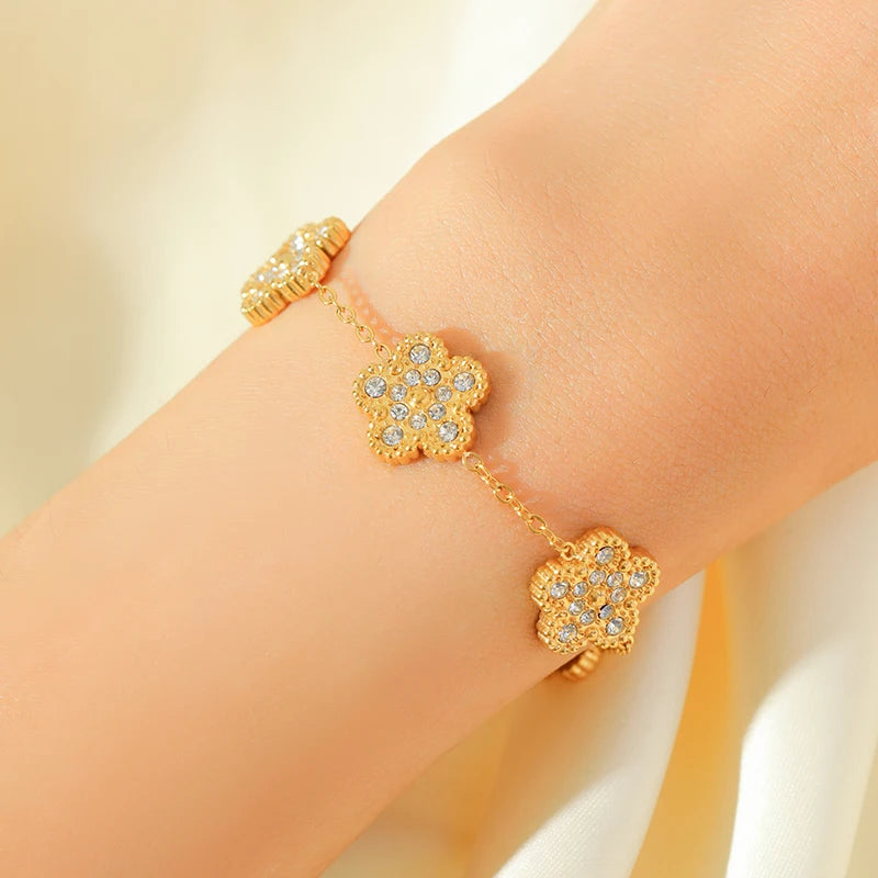 Glam Clover Gem