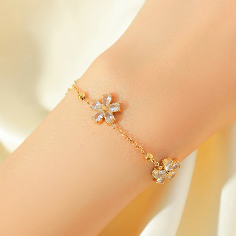 Glam Clover Gem