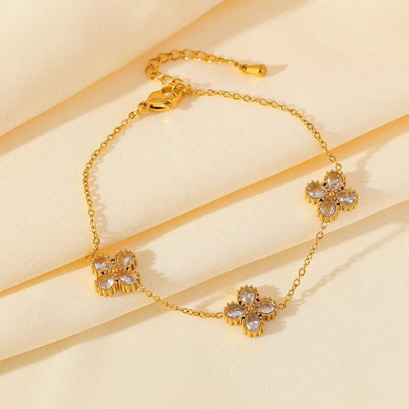 Glam Clover Gem