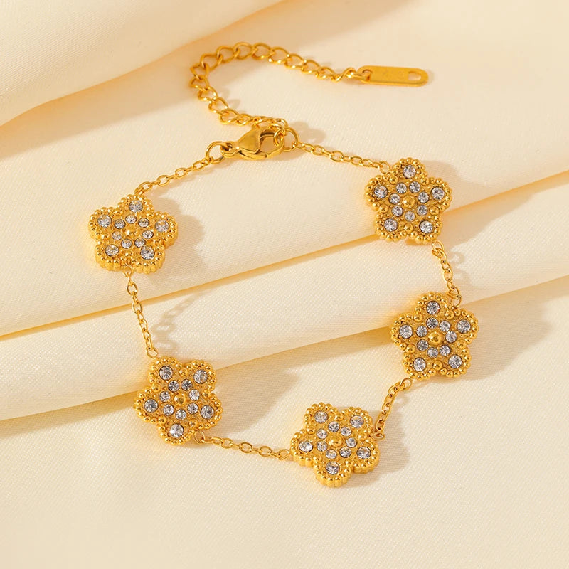 Glam Clover Gem